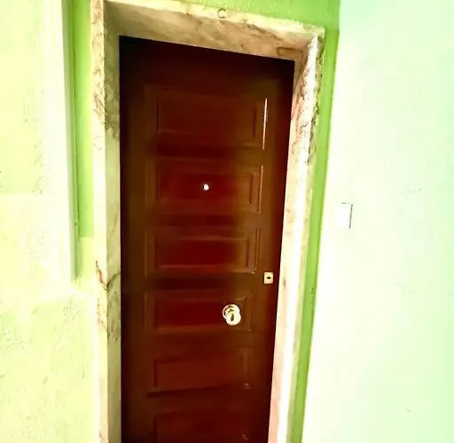 New-romantic Near The Beach! Apartmán *